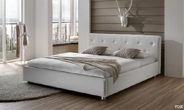 Modernes Polsterbett